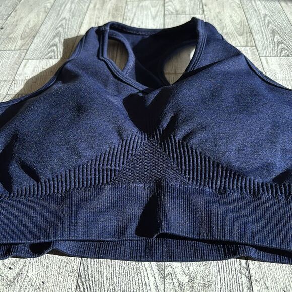 Alphalete Aero Bra navy blue size XS removable pads. - Picture 4 of 6